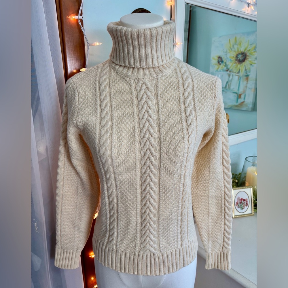 Vintage 100% Lambswool Cream Cable Knit Turtleneck Sweater